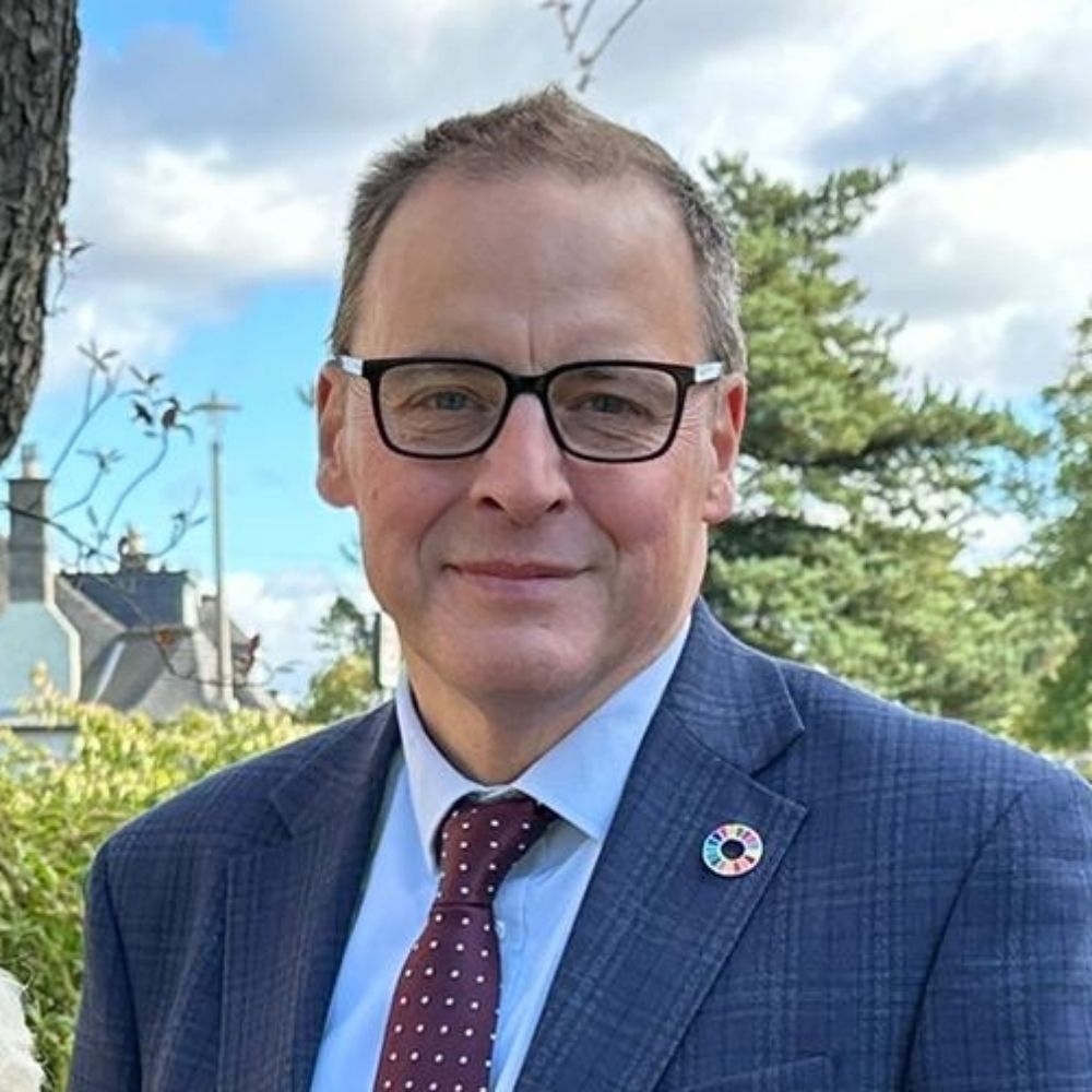 Dr Scott Arthur MP (Edinburgh South West) 🌍🌈🌹