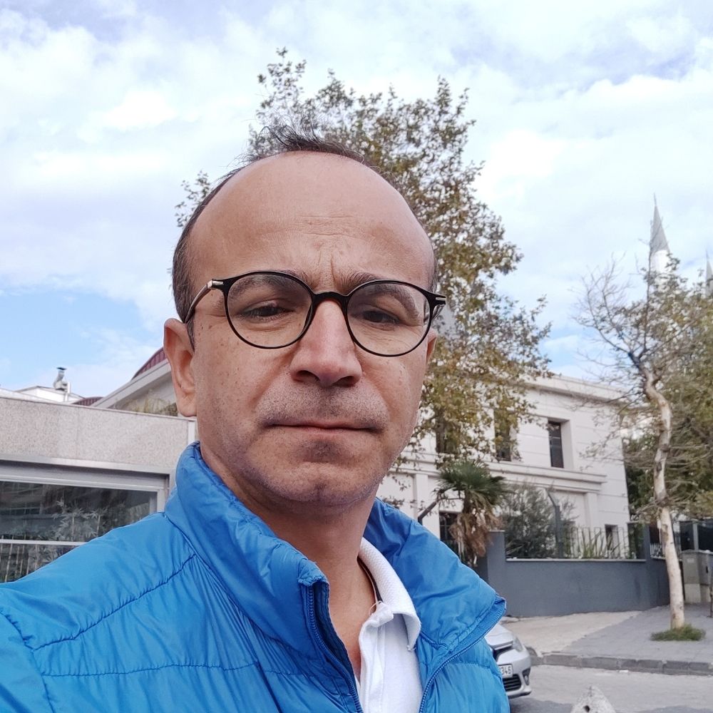 Ayhan D.