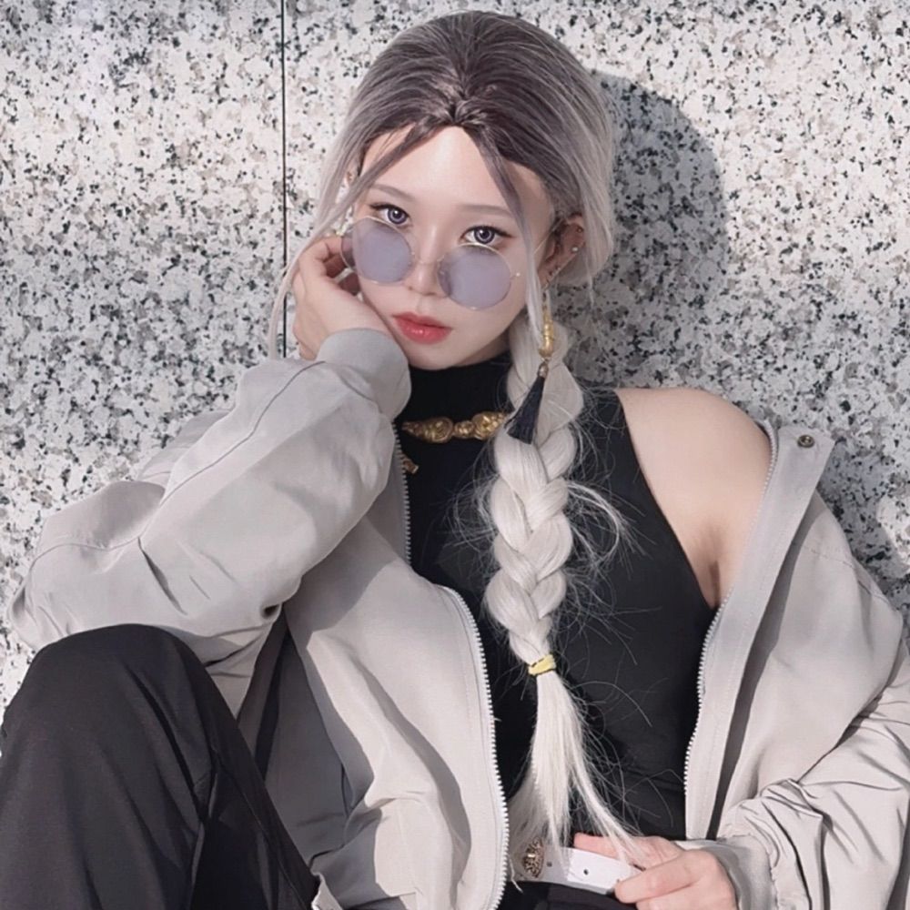 HEN SAE YAN • 한새얀
