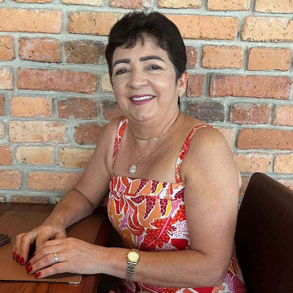 Alice Oliveira 
