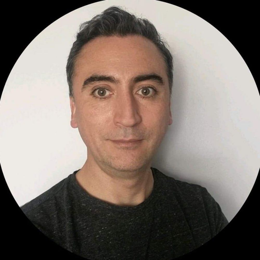Víctor Toro