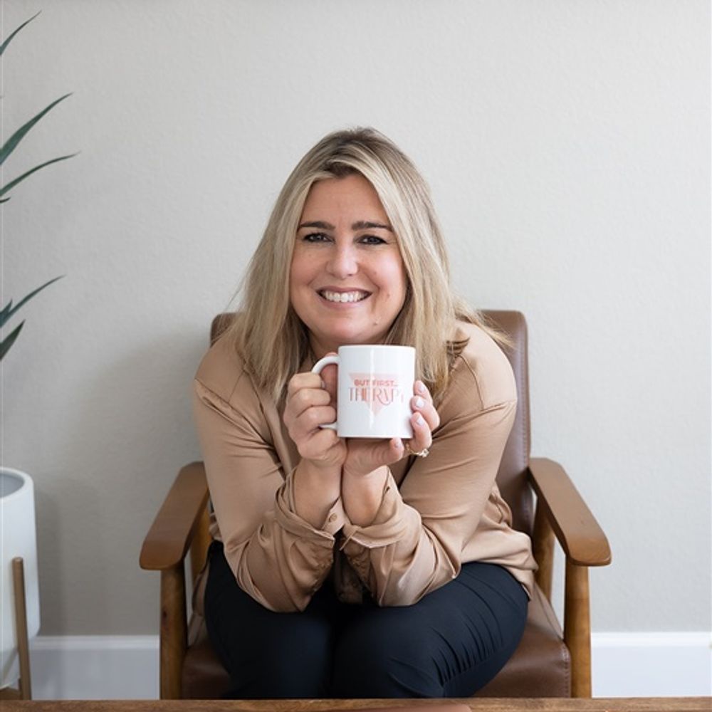 Kaitlin Soule-Modern Therapist, Author, and News Contributor