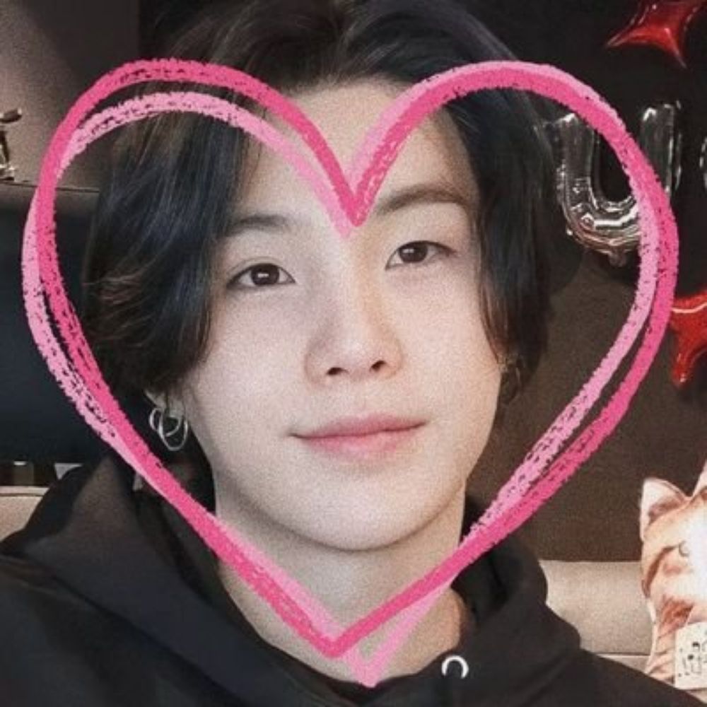 jray☀️ loves bts