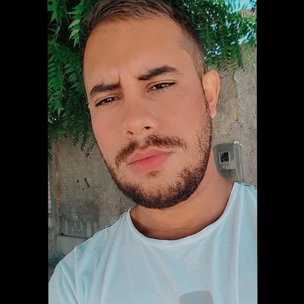 𝑳𝒖𝒄𝒂𝒔 🍰