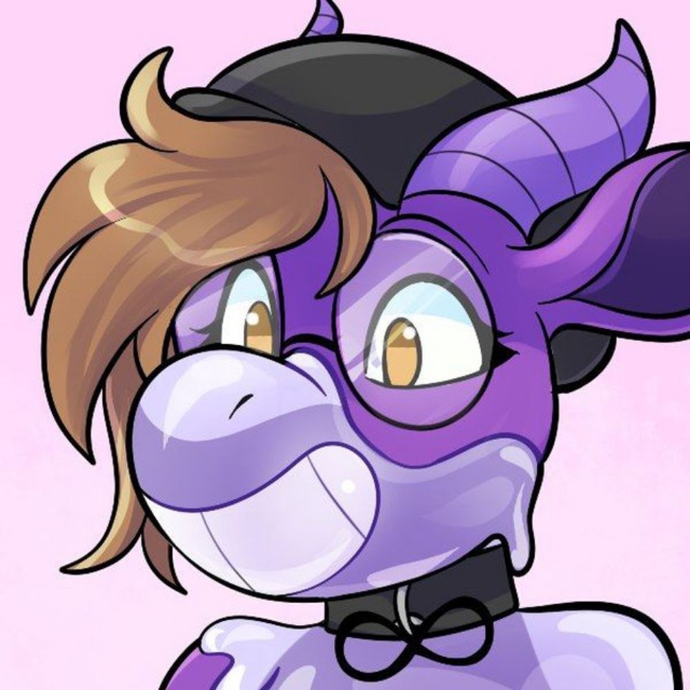 Shine!! 💜💚 The Squeaky Permagoodra~