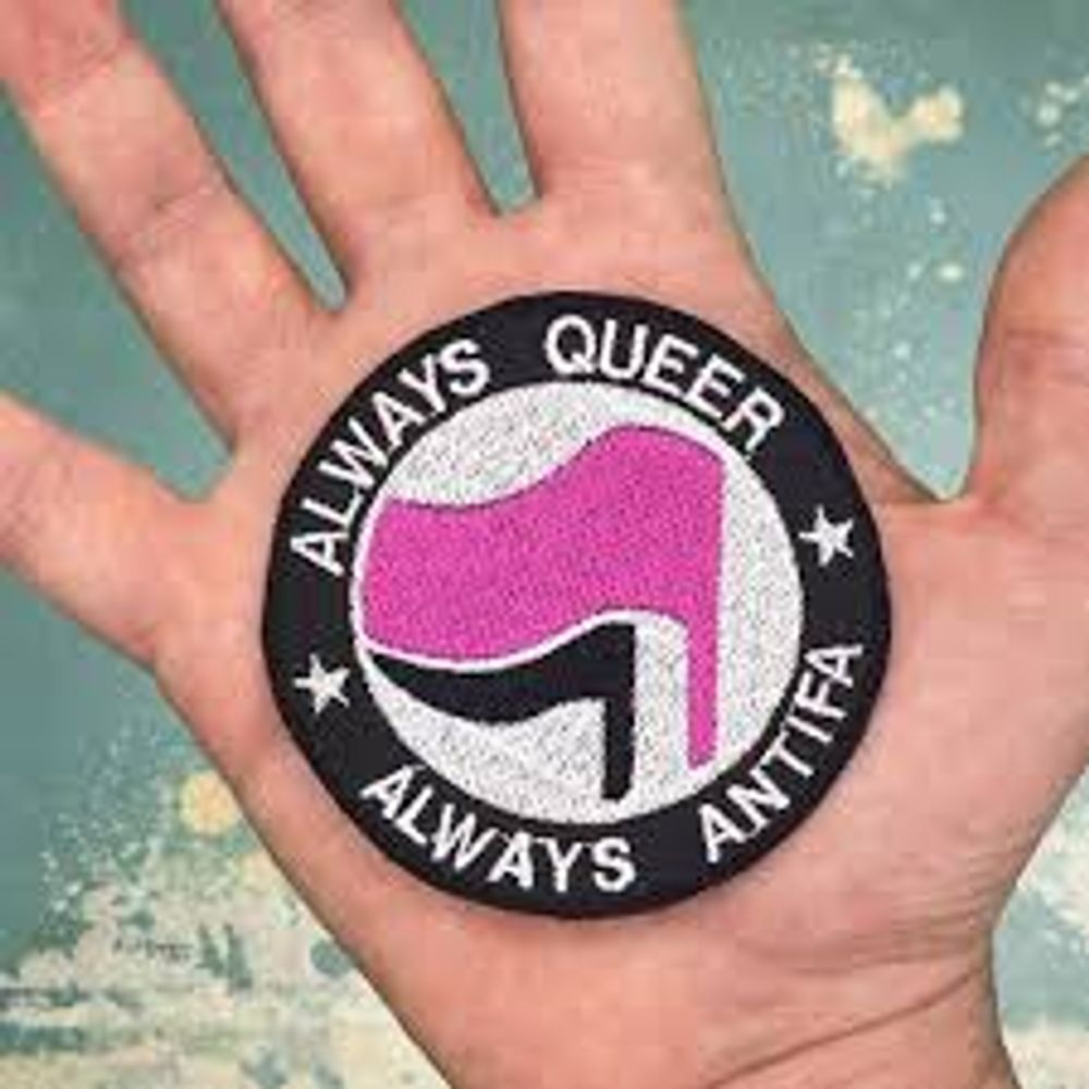 AliceKnightQueer