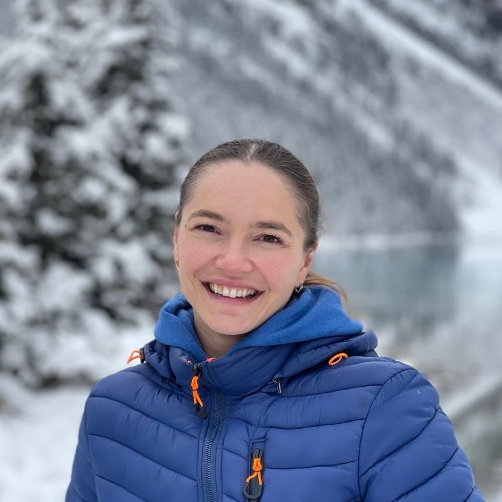 Dr. Alina Smirnova MD PhD CCFP