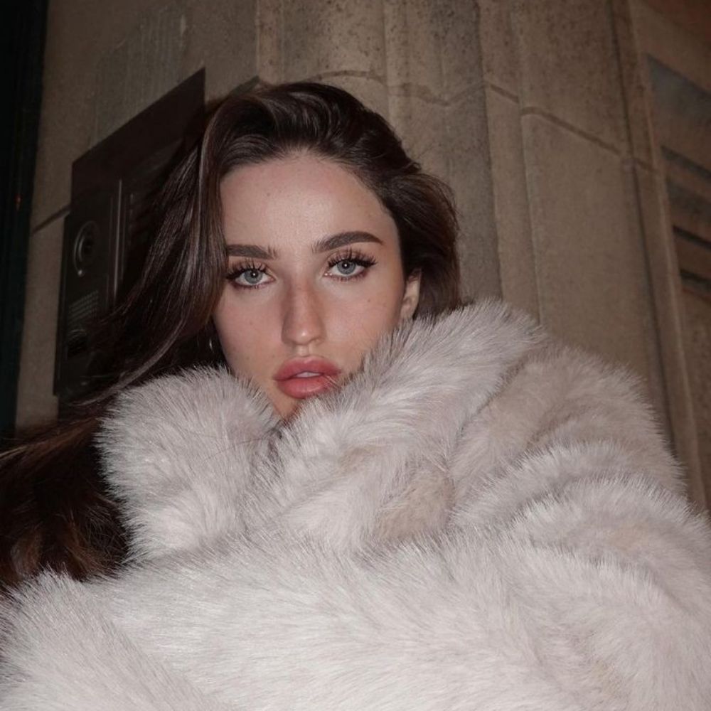 marion 🦢 | Uma Magia Destilada Em Veneno 
