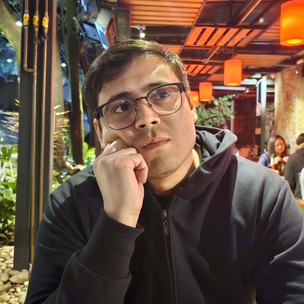 Luis Lira 👾