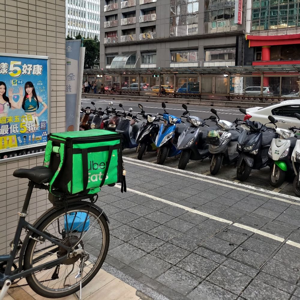 鐵馬外送員