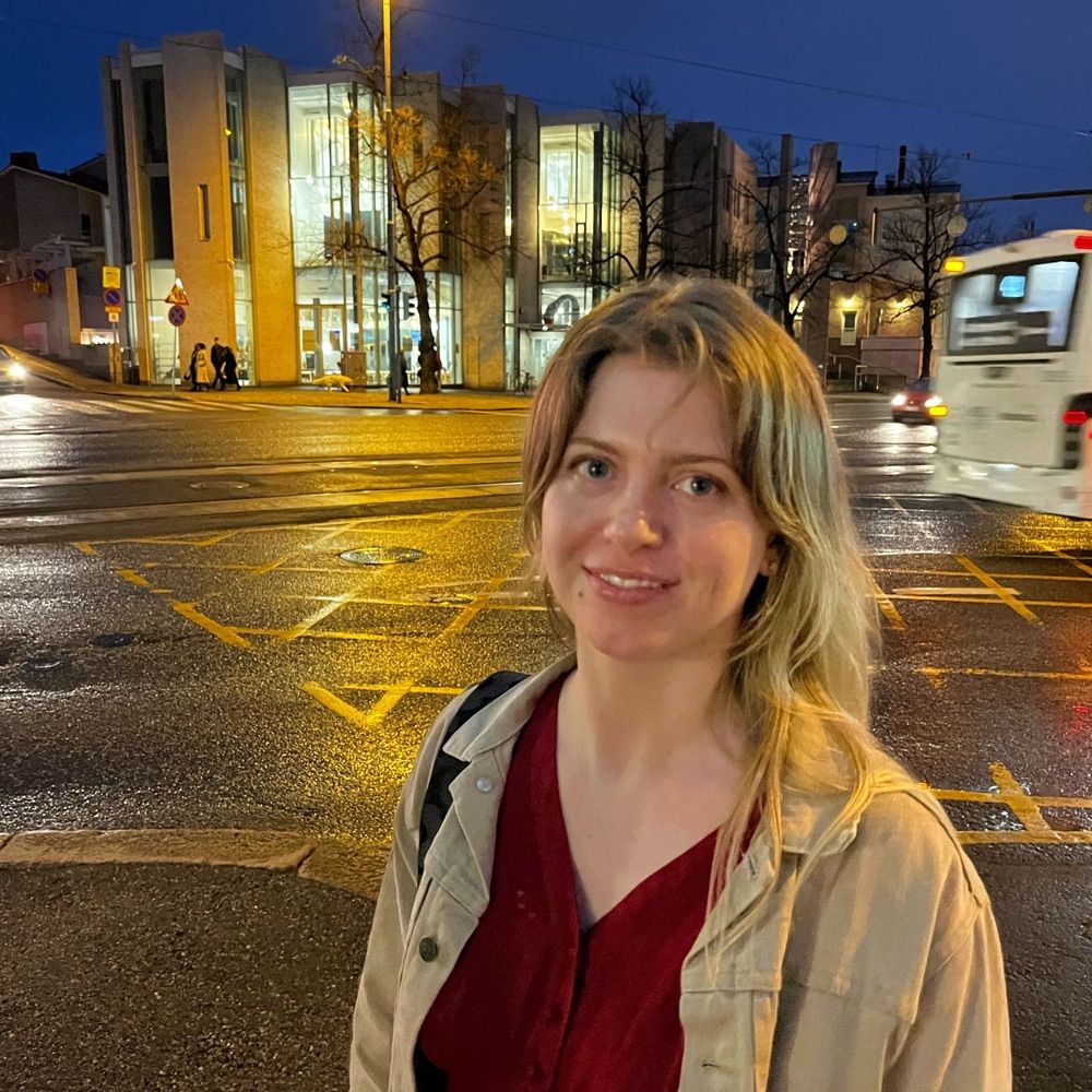 Dr Charlotte Angove