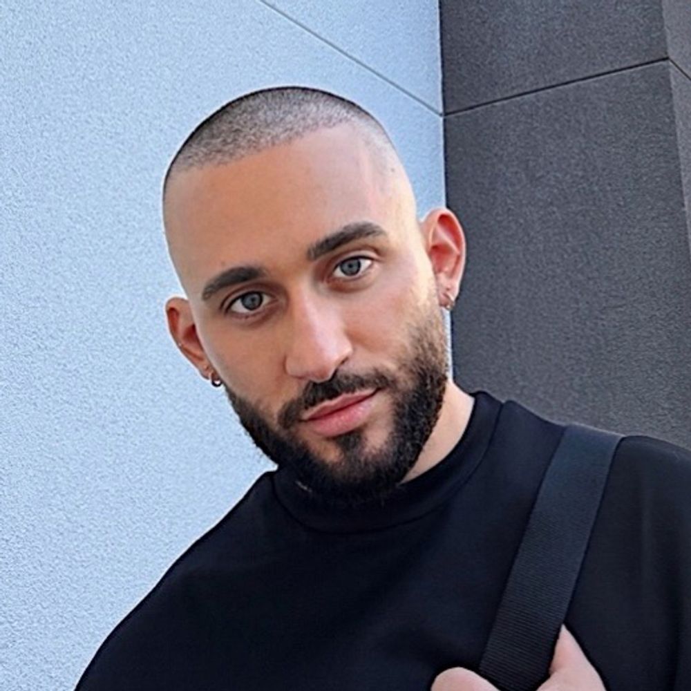 V