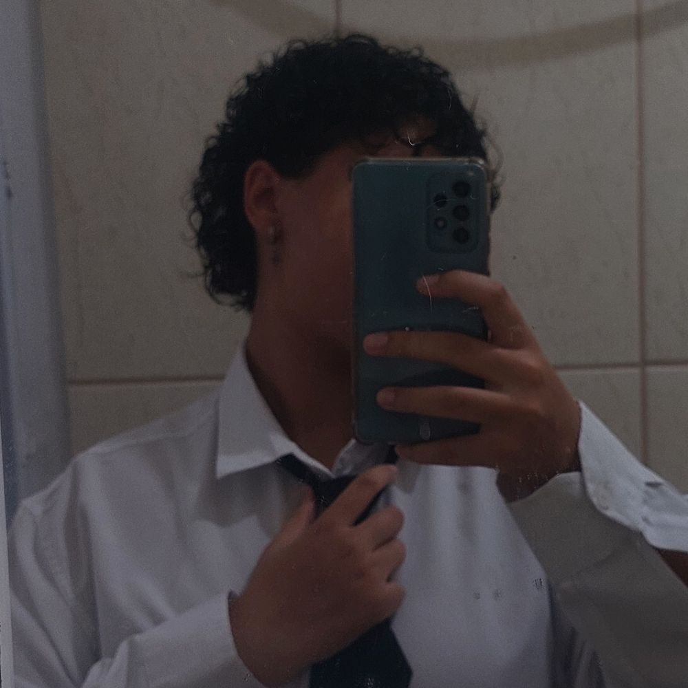 𝐂𝐨𝐦𝐛𝐚𝐭𝐞𝐧𝐭𝐞 ✰
