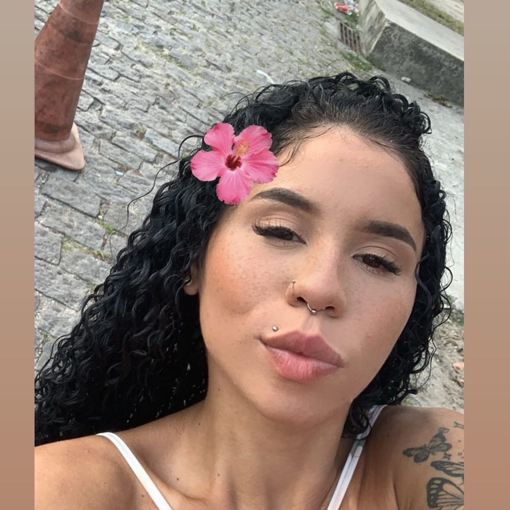G 🦋 ✨