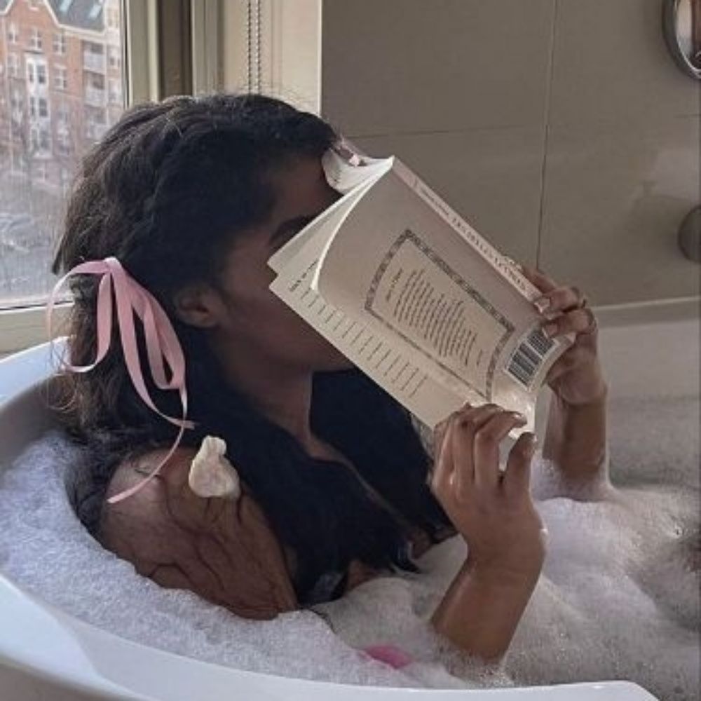 ✨️📚Sapphire Winters📚✨️