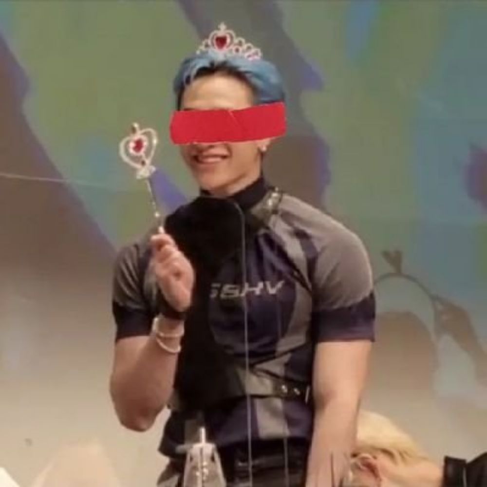 Nica ⊬ VAI VER O TØP