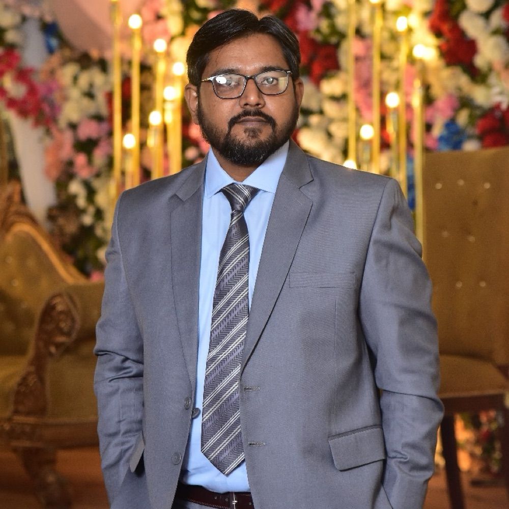 Dr Naeem Akhtar