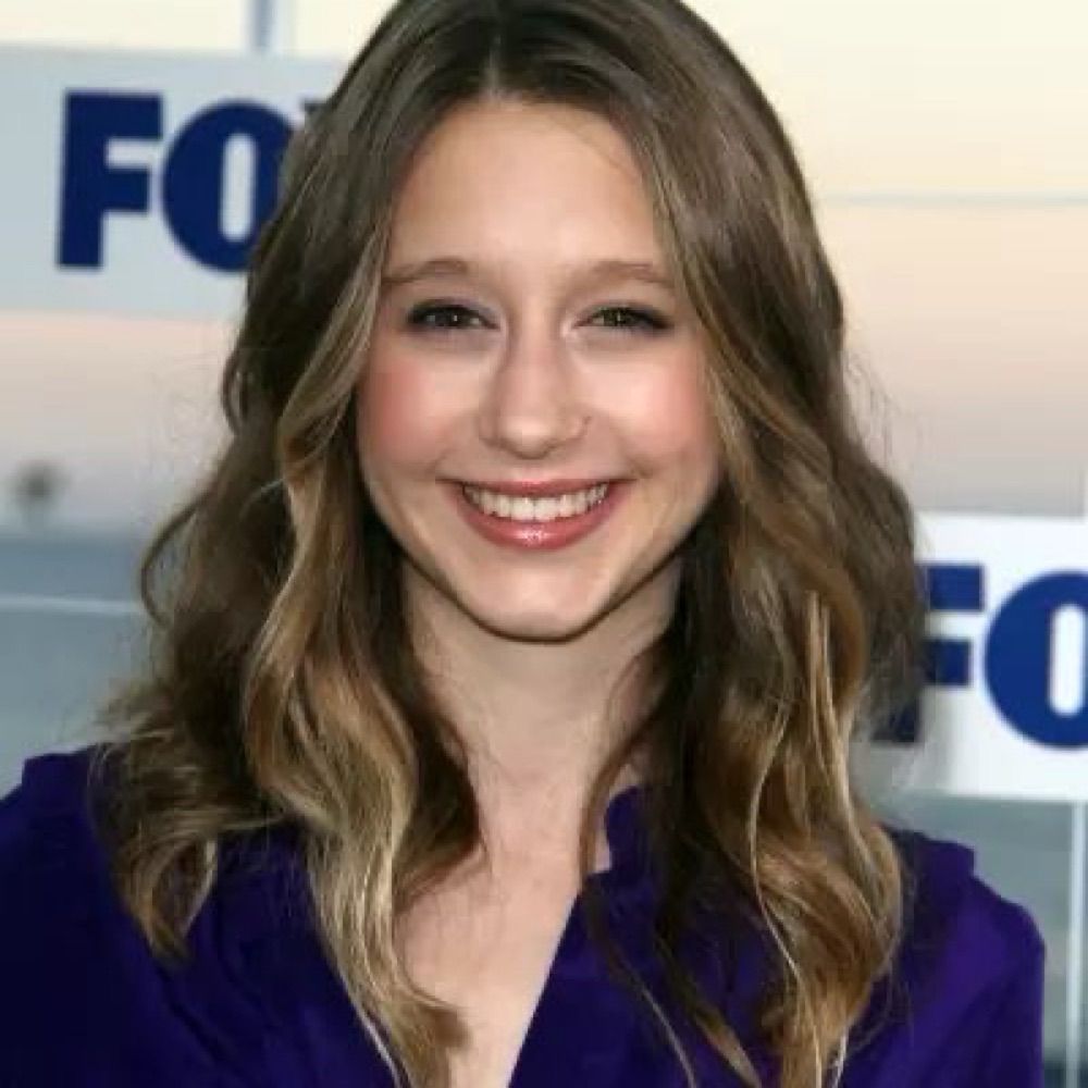 Acervo Taissa Farmiga