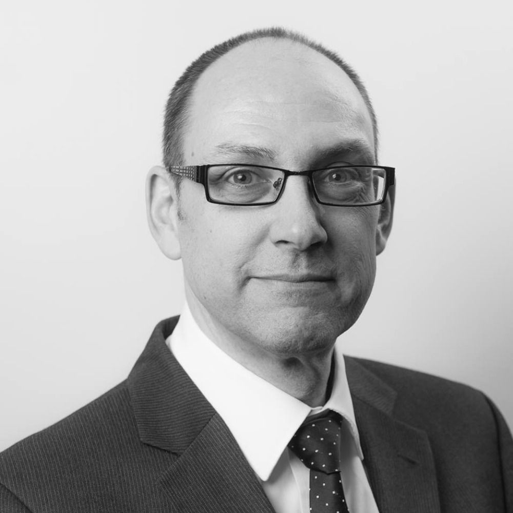 Ian D Burrell