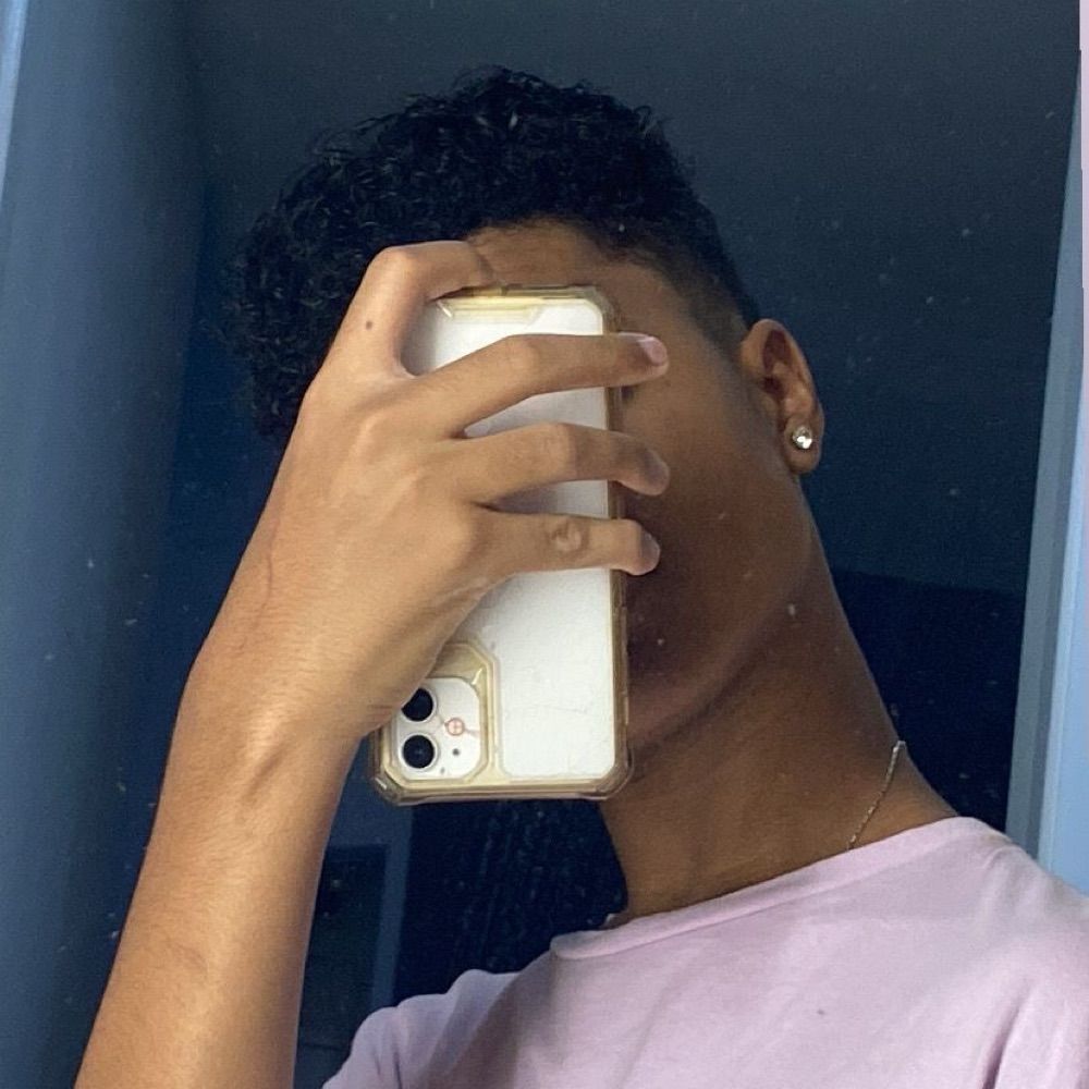 🦹🏽