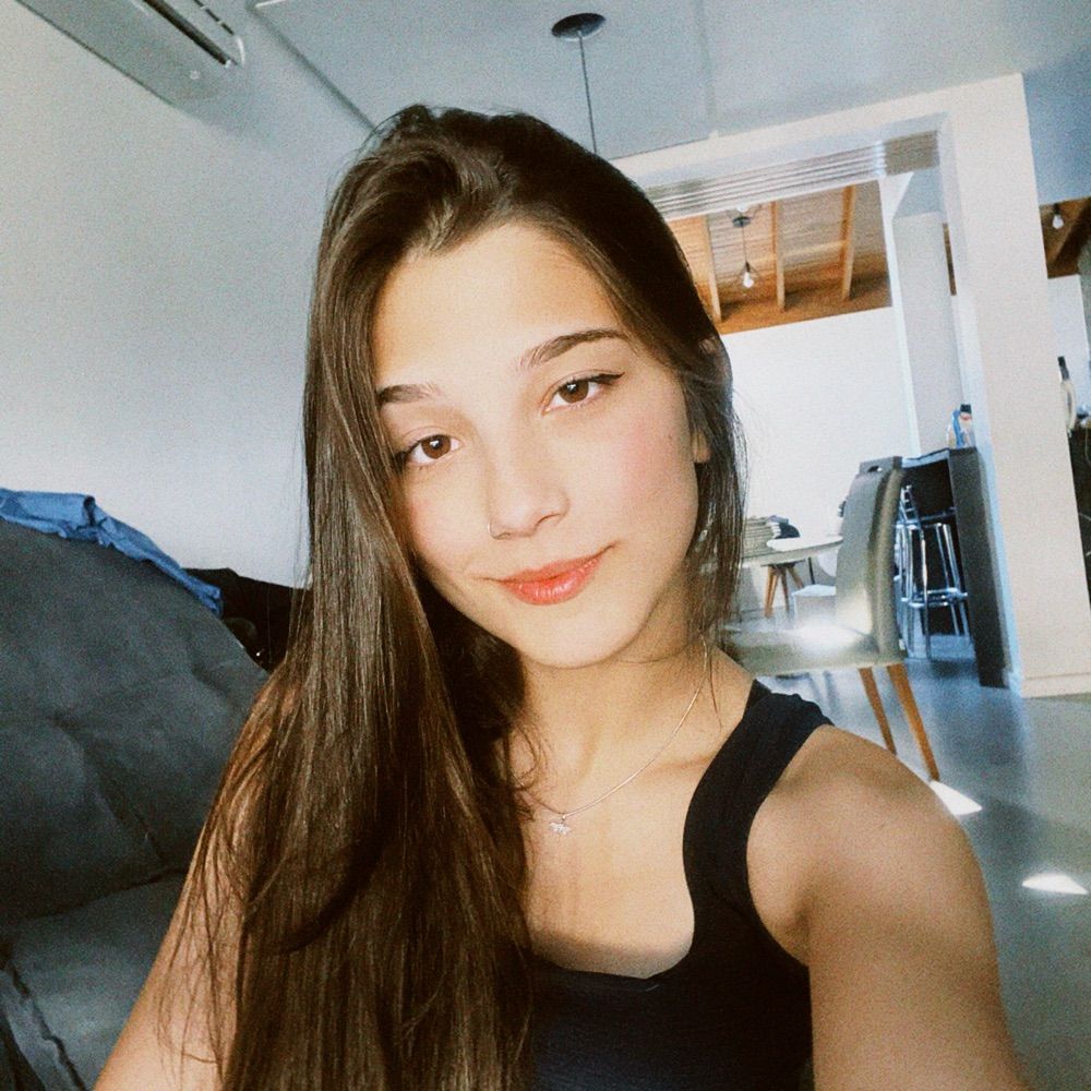 Manuela Araújo 