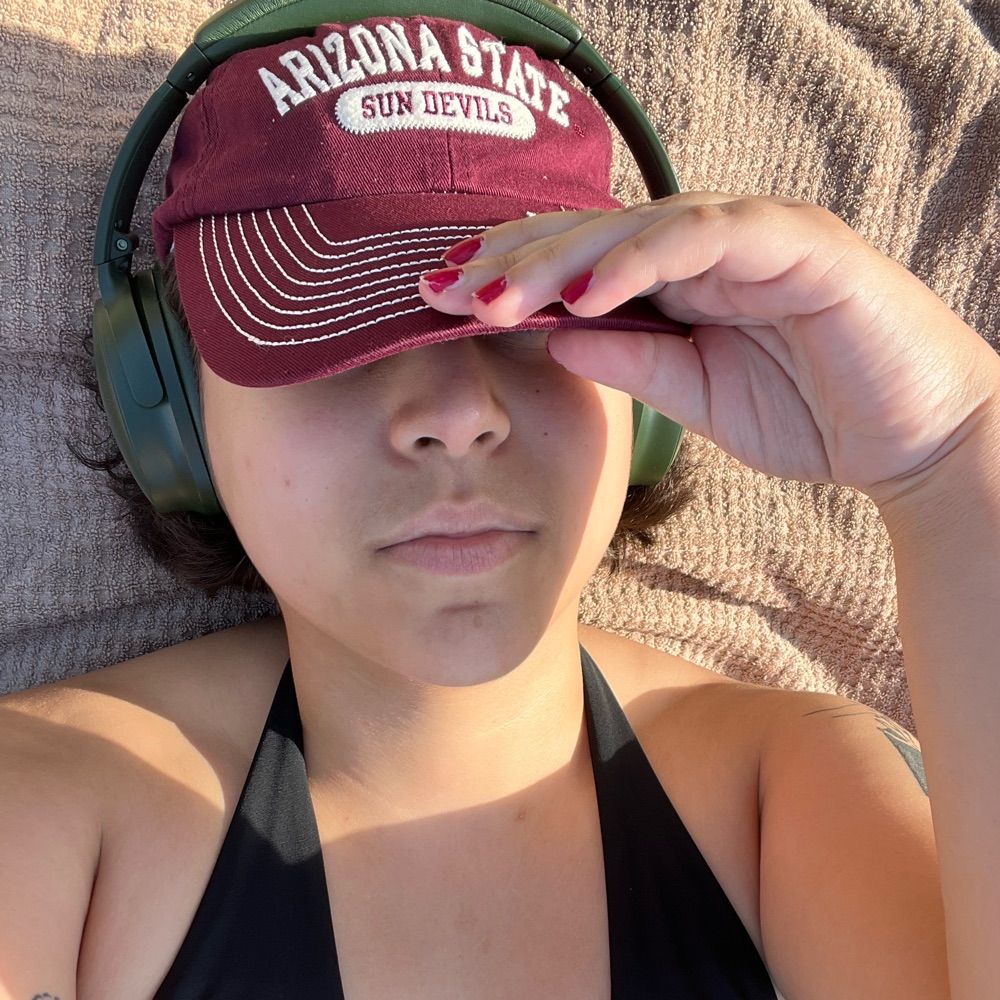 angelicacabral.bsky.social