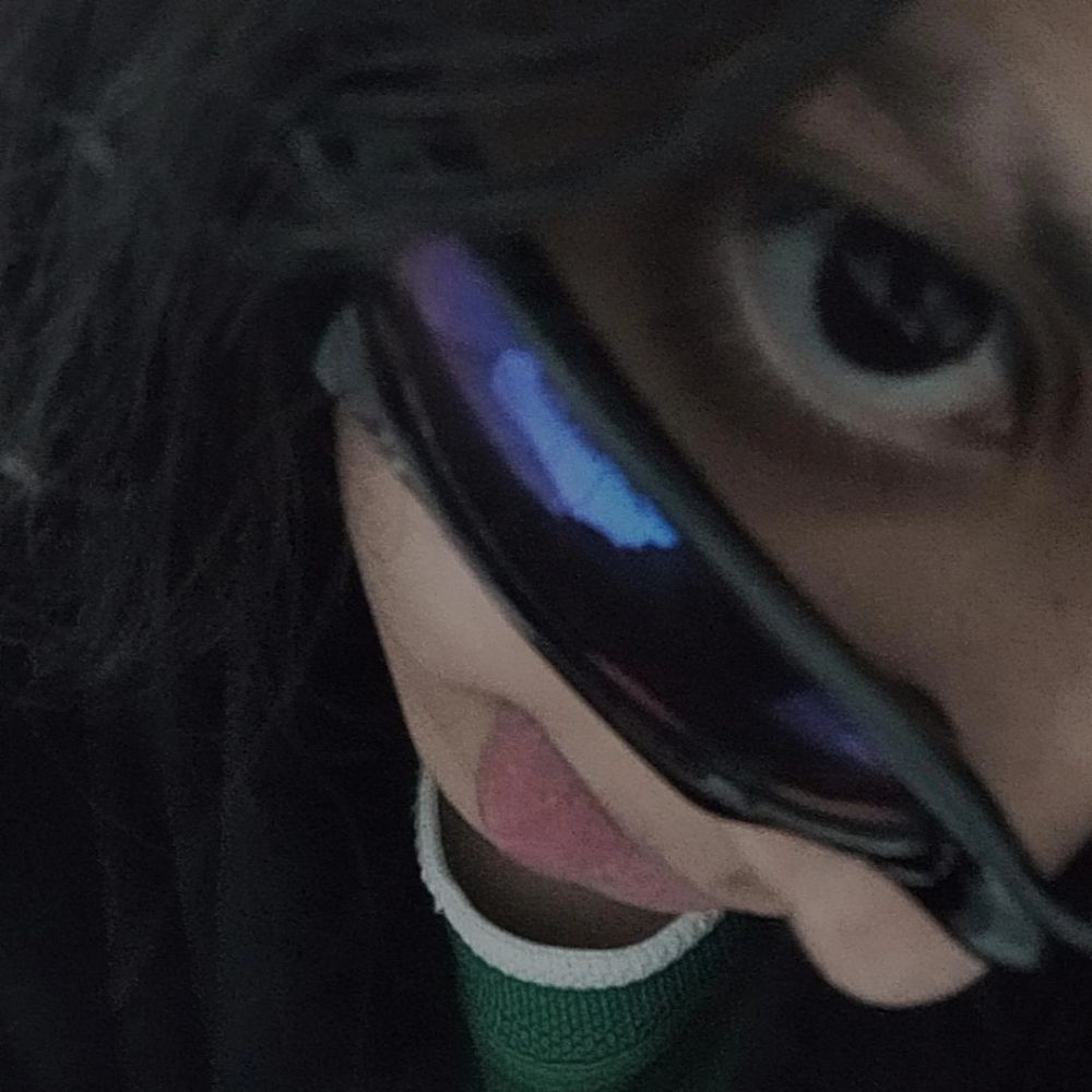 isinha the biggest nerdola 🔥💯
