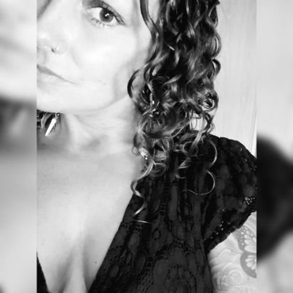 Jésica 🖤👣