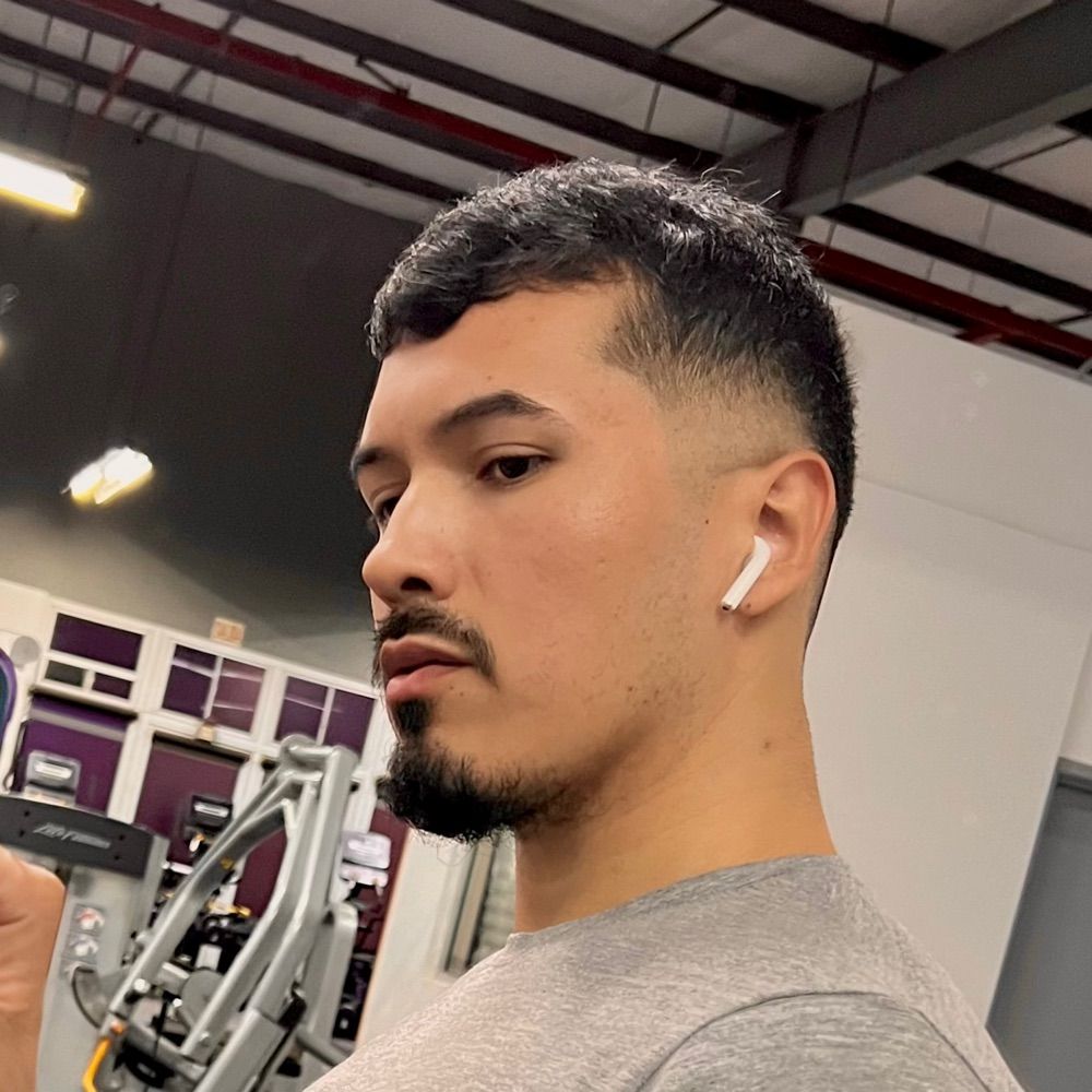 Emilio ⋆˚࿔