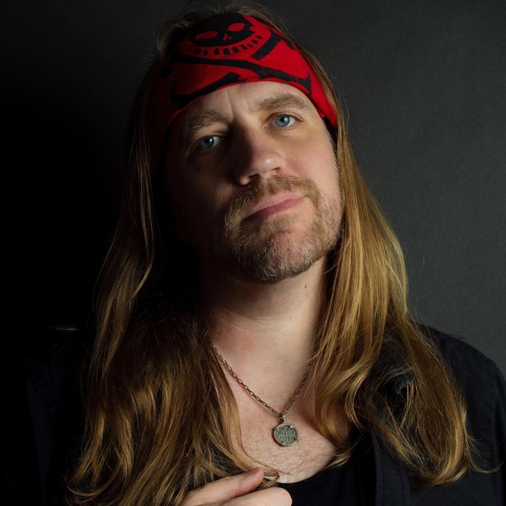 Chris Cinneas a.k.a PaintingPirate