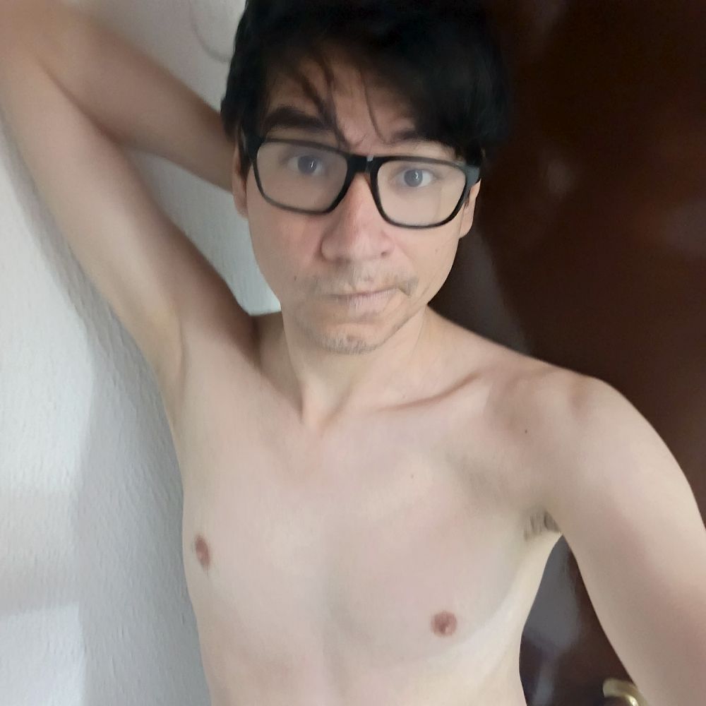 Geek Lyon Bottom Sub🇨🇴🏳‍🌈🎮♂️