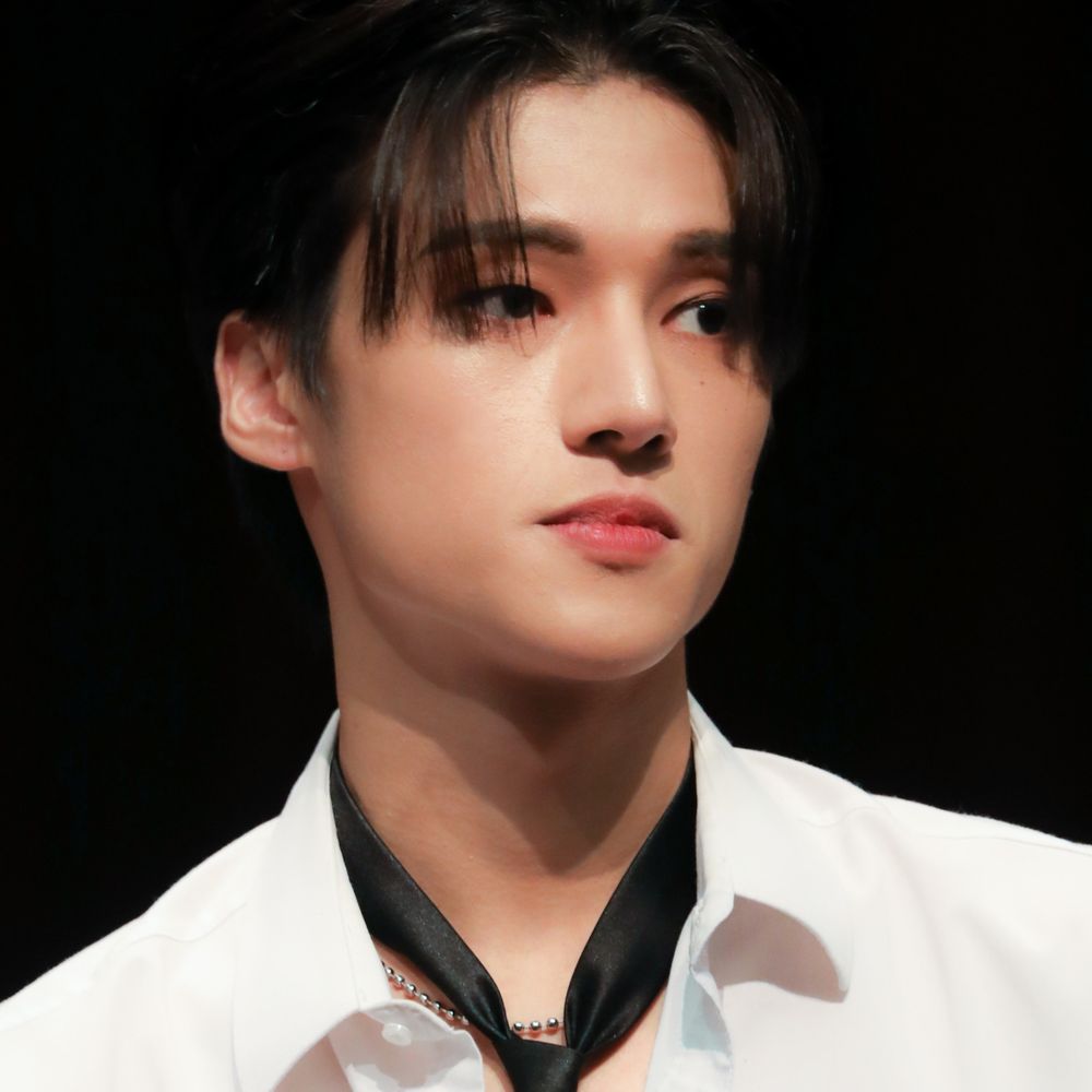 賴, 𝐋𝐞𝐯𝐢𝐧.