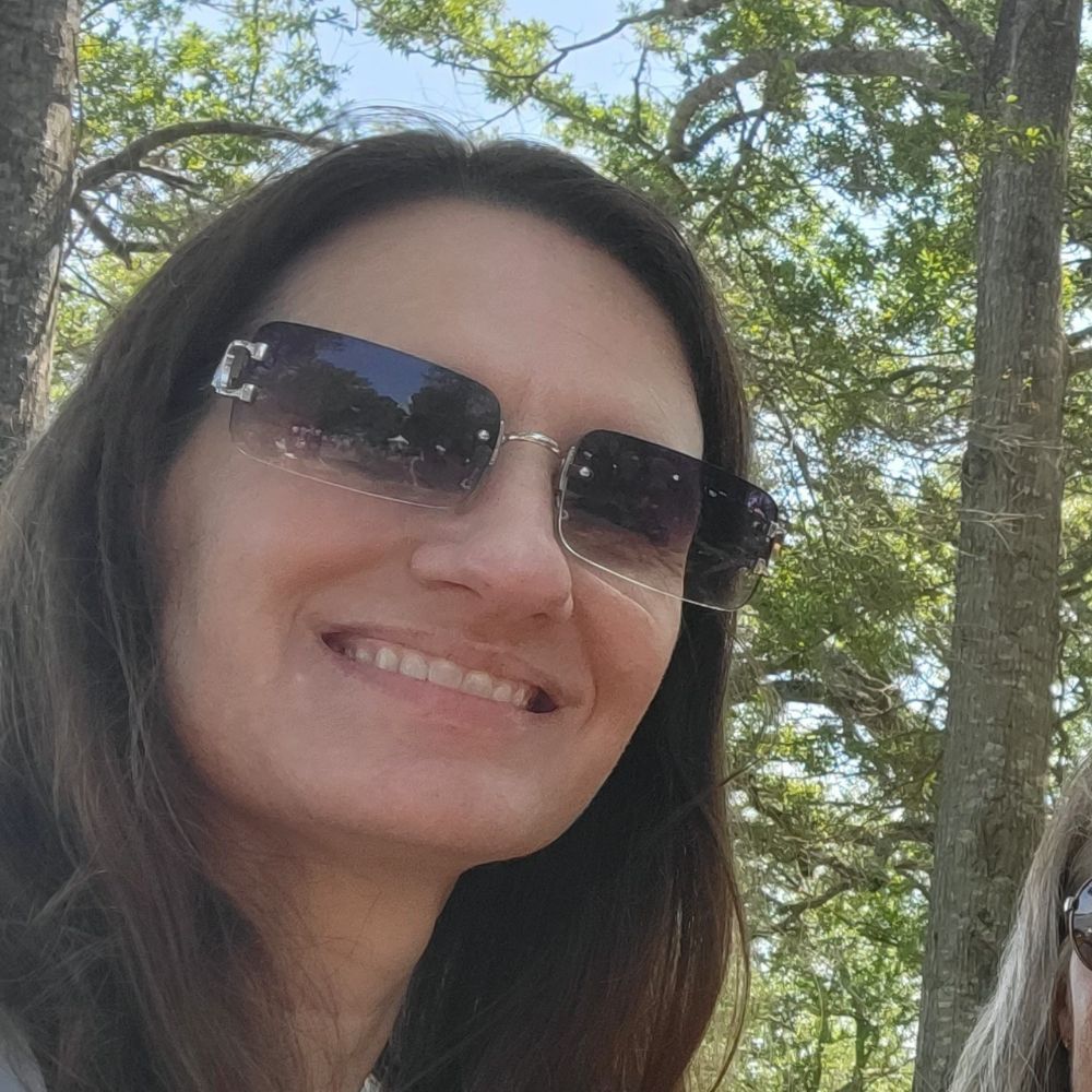 Julie R Schmidt