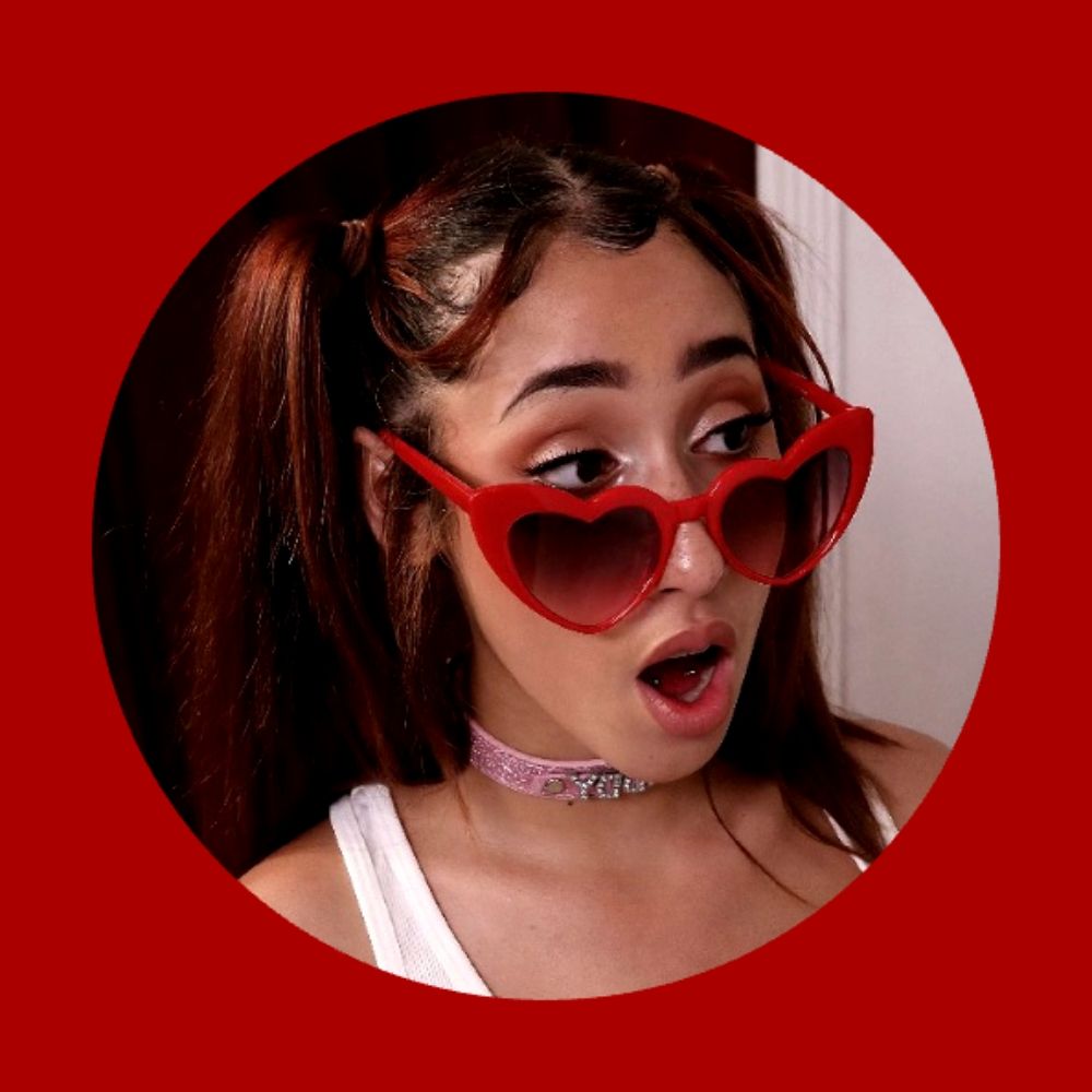 𝑲𝑖𝑟𝑎 𝑷𝑒𝑟𝑒𝑧.