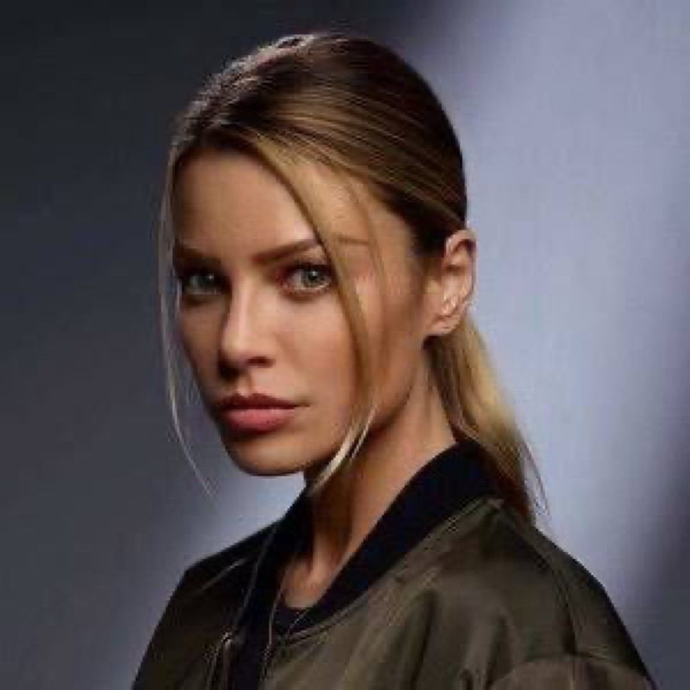 Chloe Jane Decker