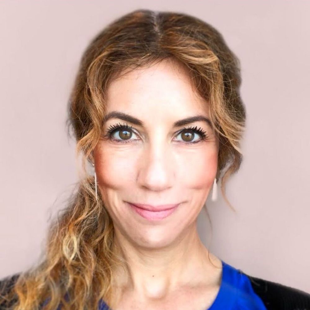 Karla Arenas Valenti (Author)