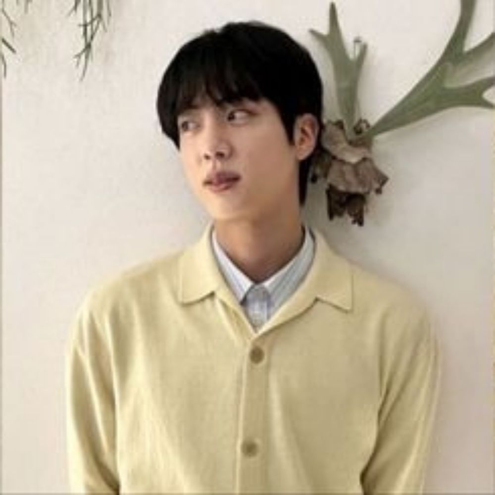 ★. aly ⁷ | ୨୧┌★ is HAPPY.💛🦋┘