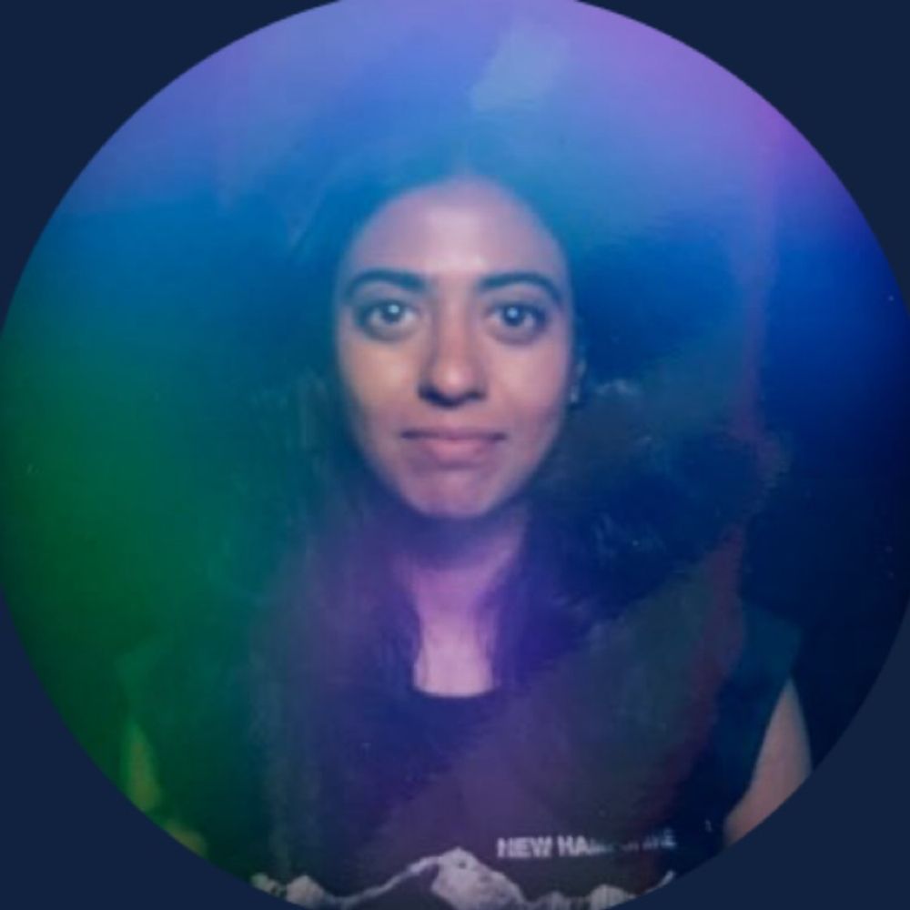 PRIYA🪐