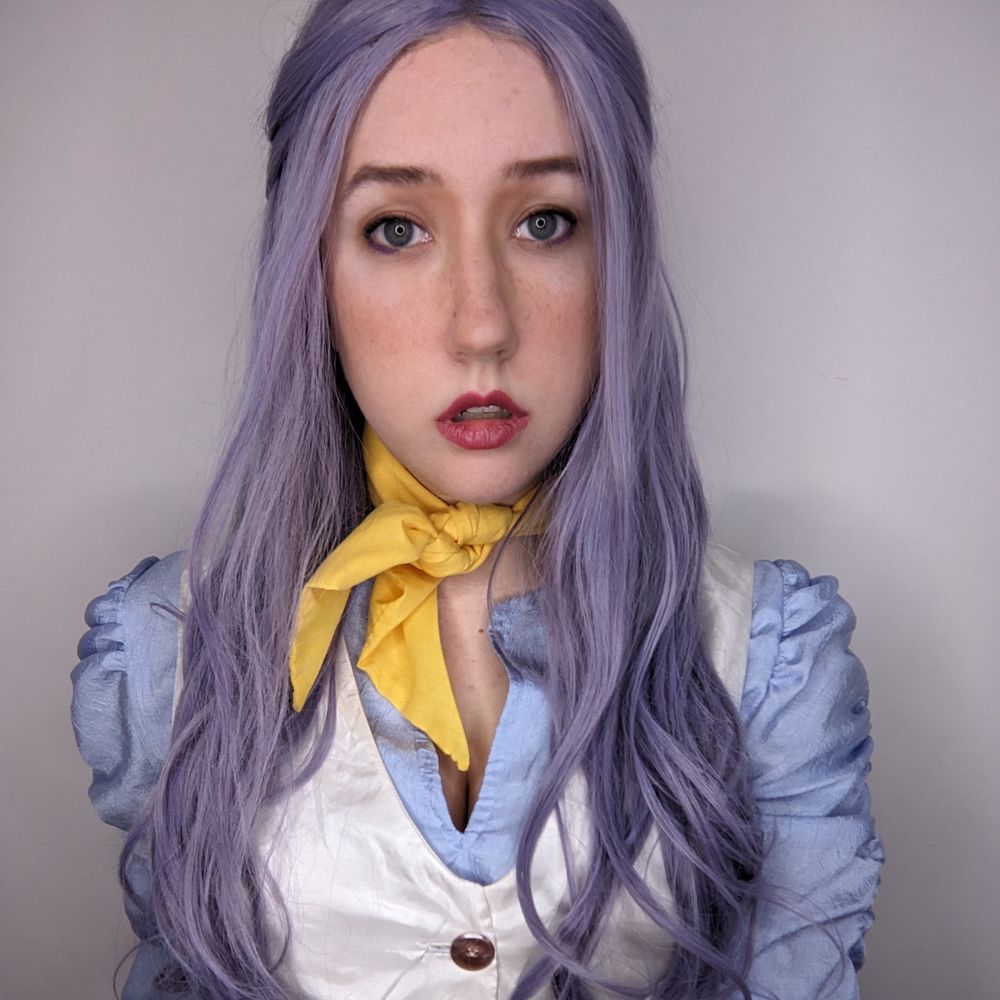 🌷All Work No Cosplay🌷(Leah)