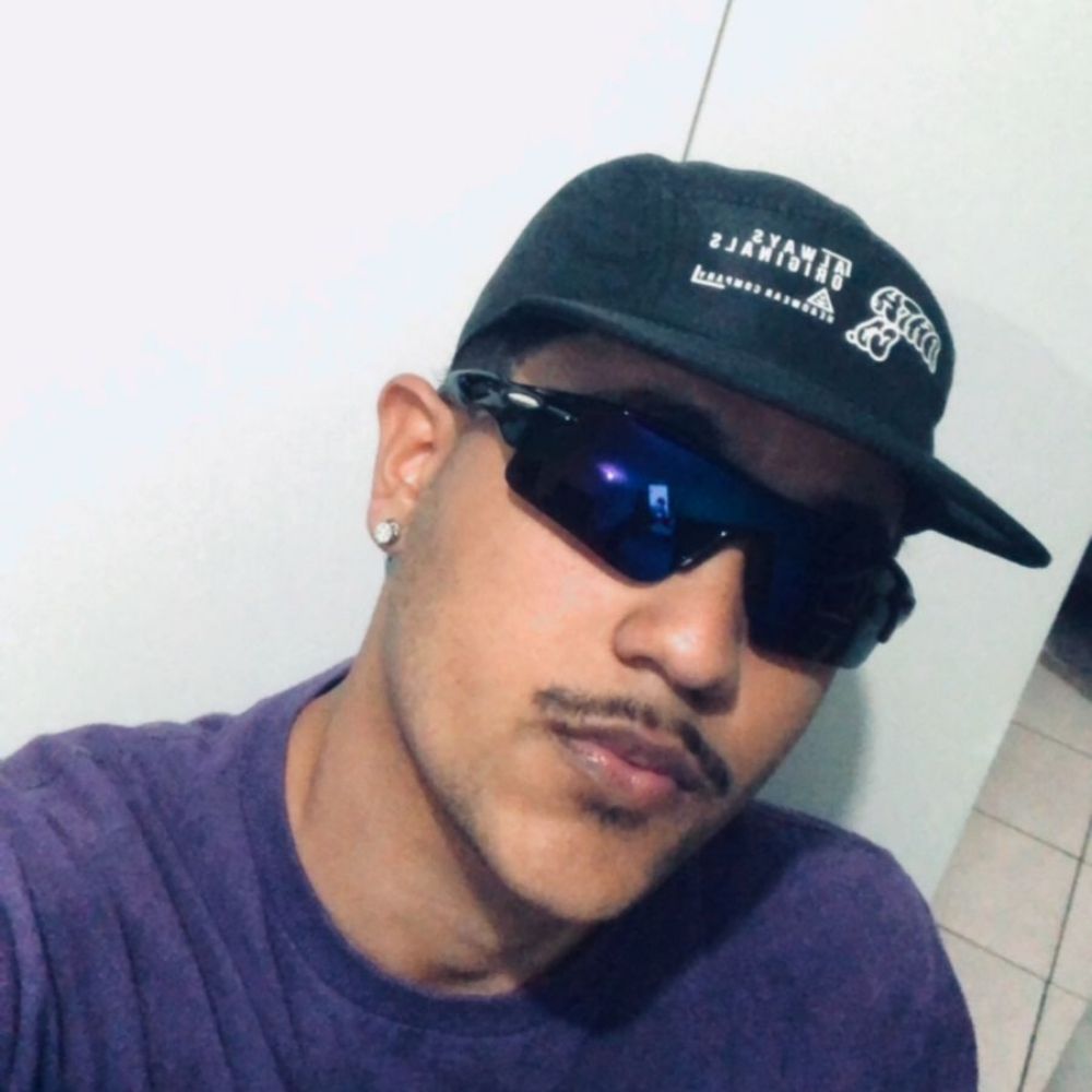 Chris✌🏽