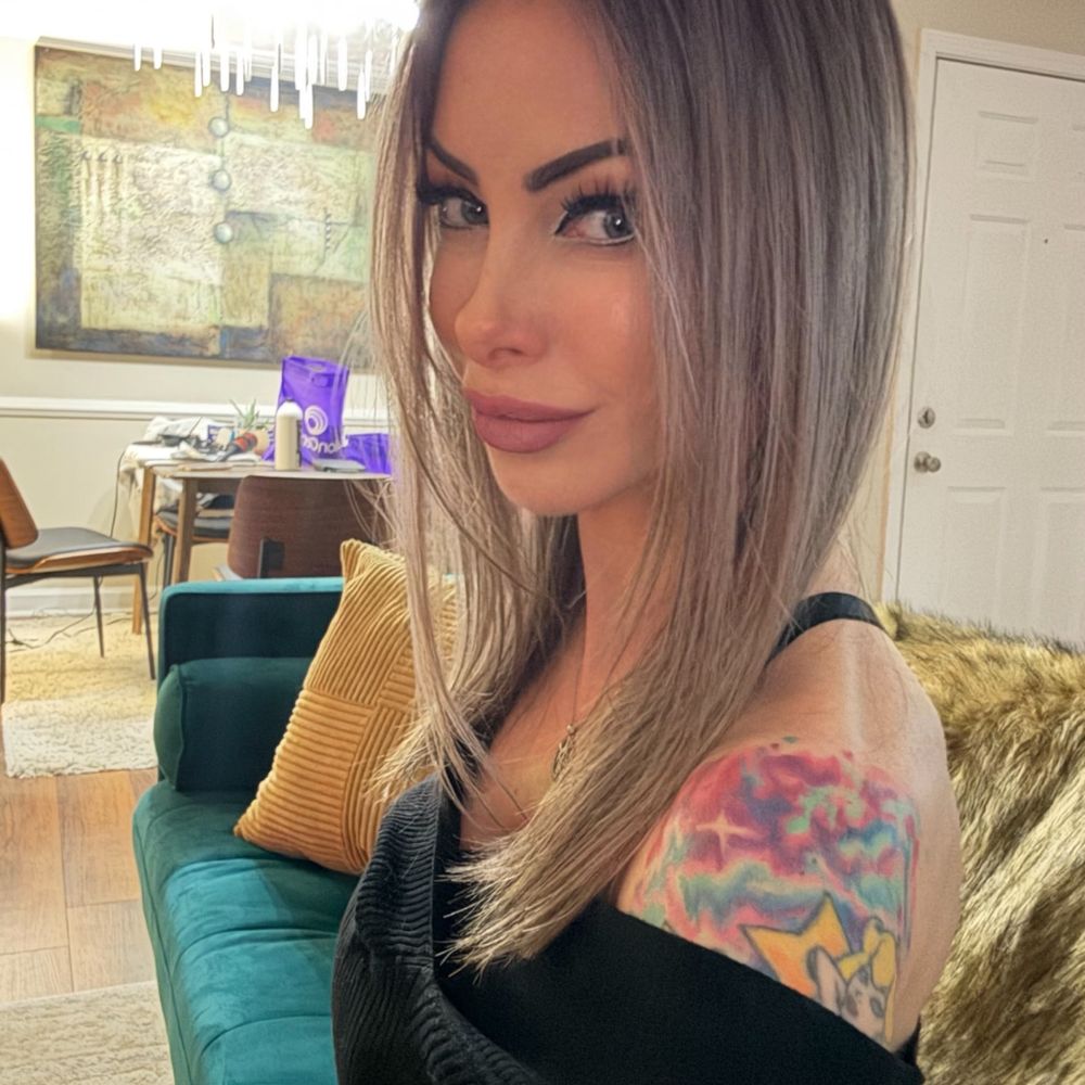 Angie Starr