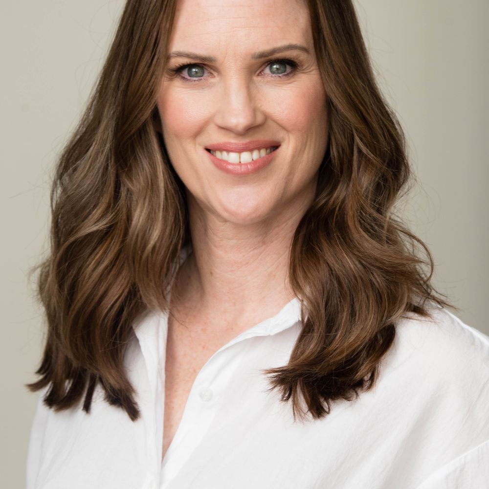 Kelli Thomsen | Esthetician & Makeup Artist