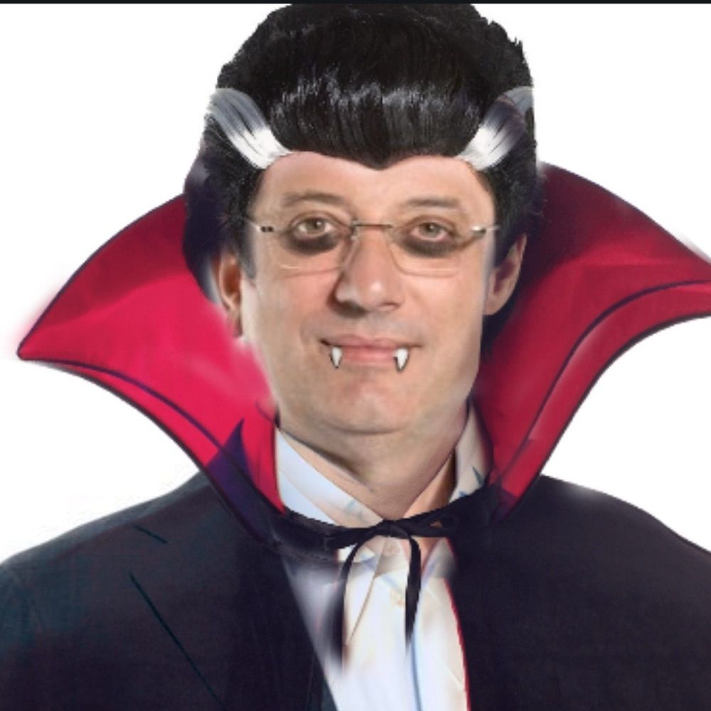 Deniz Imaro