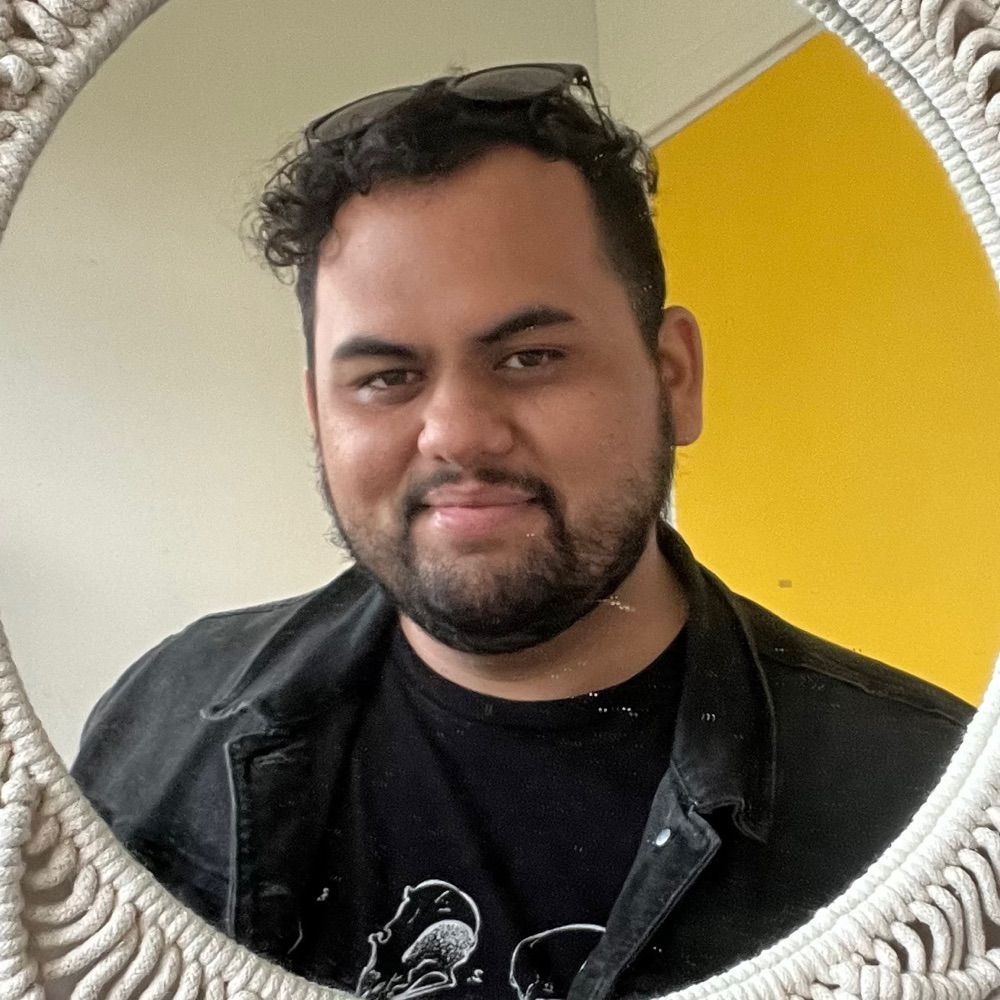 Kekaimalu (He/Him/ʻo ia)