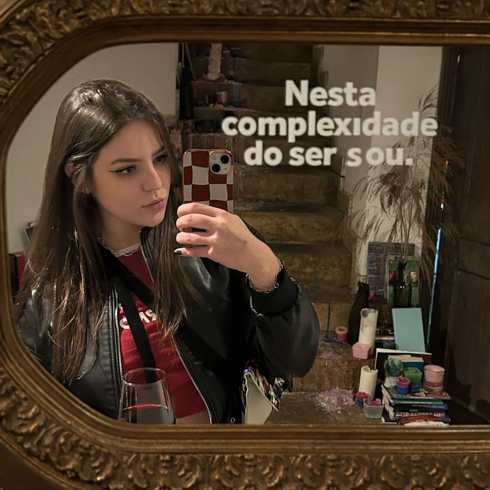 nicole bahls comunista