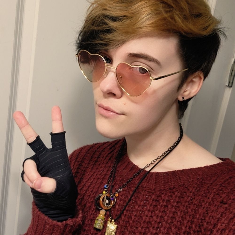 M4ngey🪽🕊♦️💿💕💛🎭+