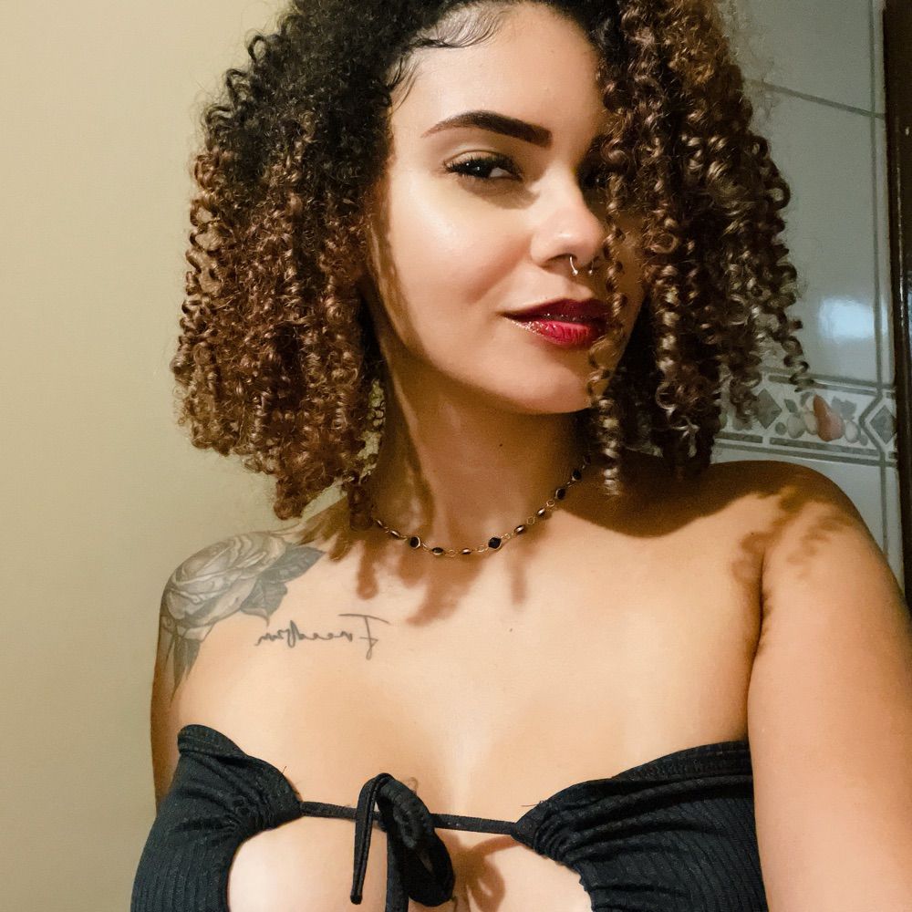 linda, gostosa e endividada 
