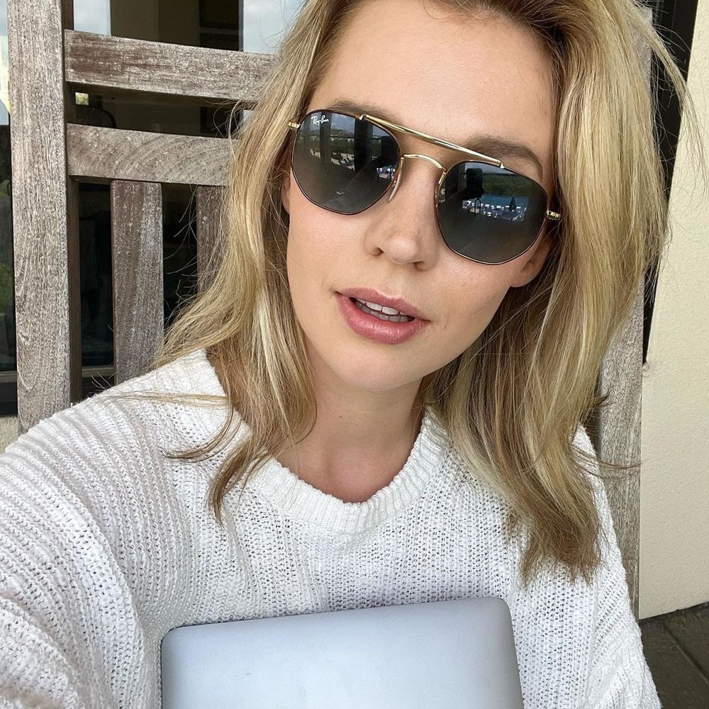 Mia Smith 