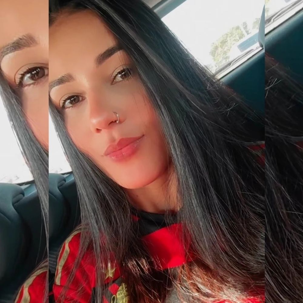 👽