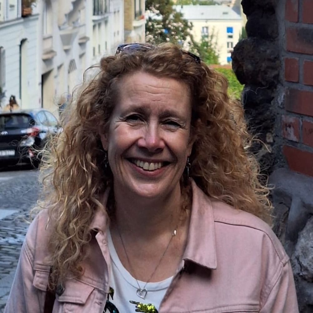 Prof Amanda J Farrin